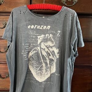 Magnolia Pearl Corazon Tee